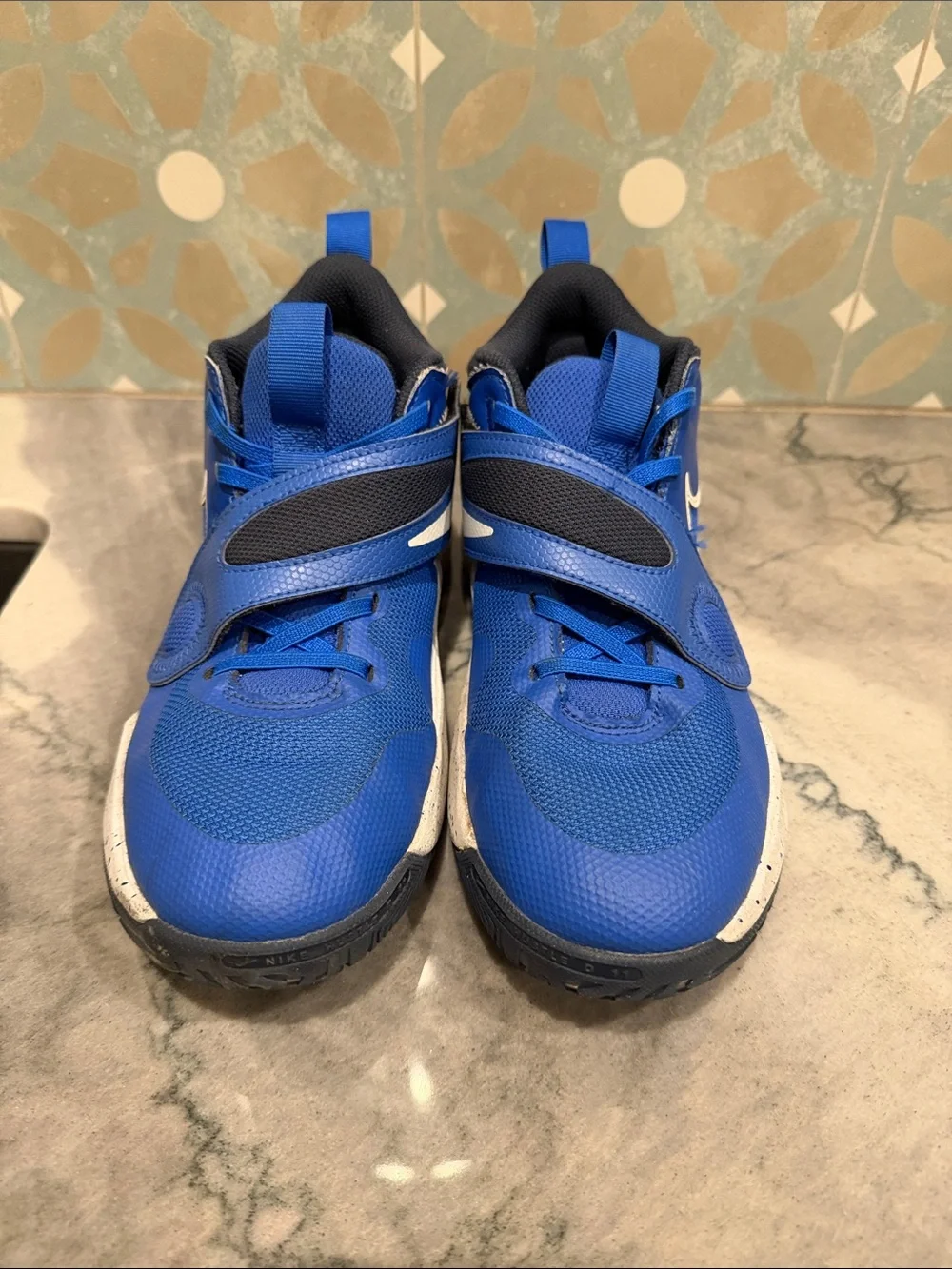 Nike Boys Team Hustle D 11 basketball shoes